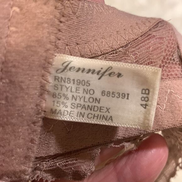 COPY - Jennifer size 48B nude and tan bra NWT.  No underwire and light padding - Picture 4 of 7